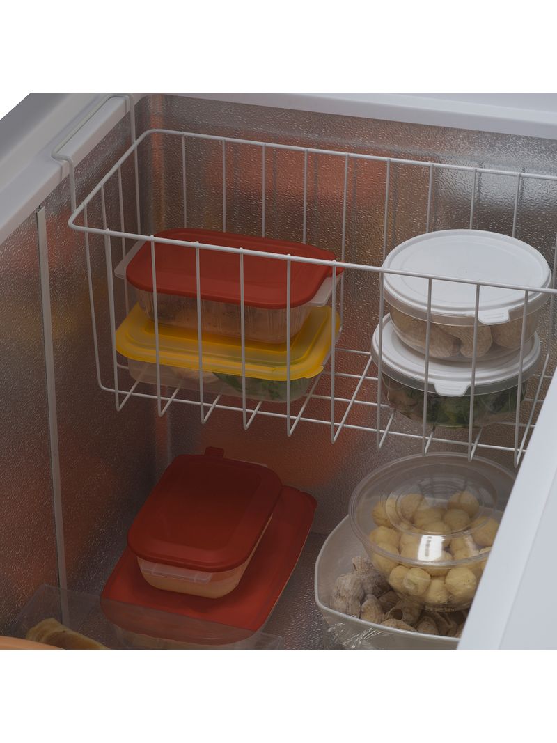 FHP420B_0009_Patrick_Freezer_Horizontal_420L_Blanca_FHP420B_Izquierda_Con_Props.jpg
